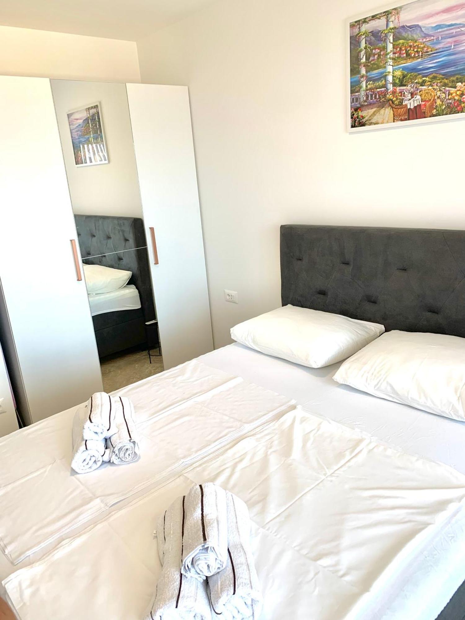 Apartment Dalmatino Makarska Ngoại thất bức ảnh